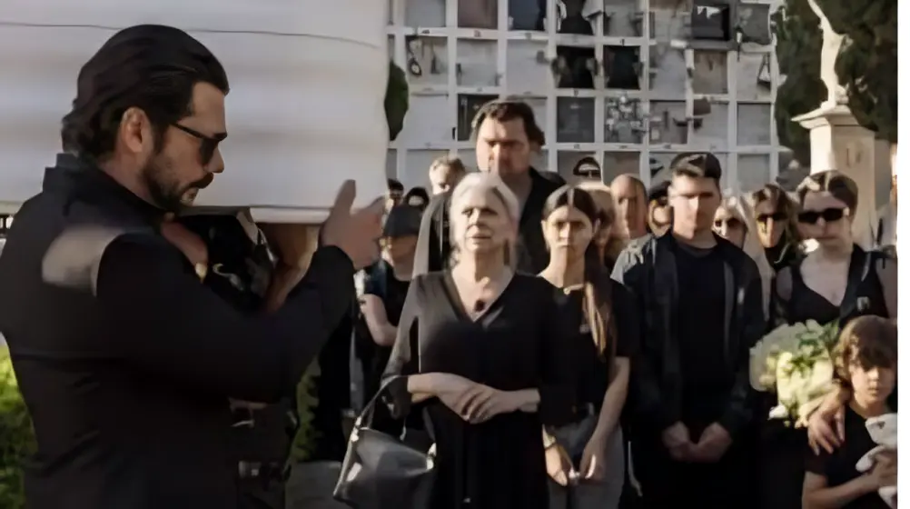 Dos Tumbas el Thriller Español que Te Enganchará en 2025